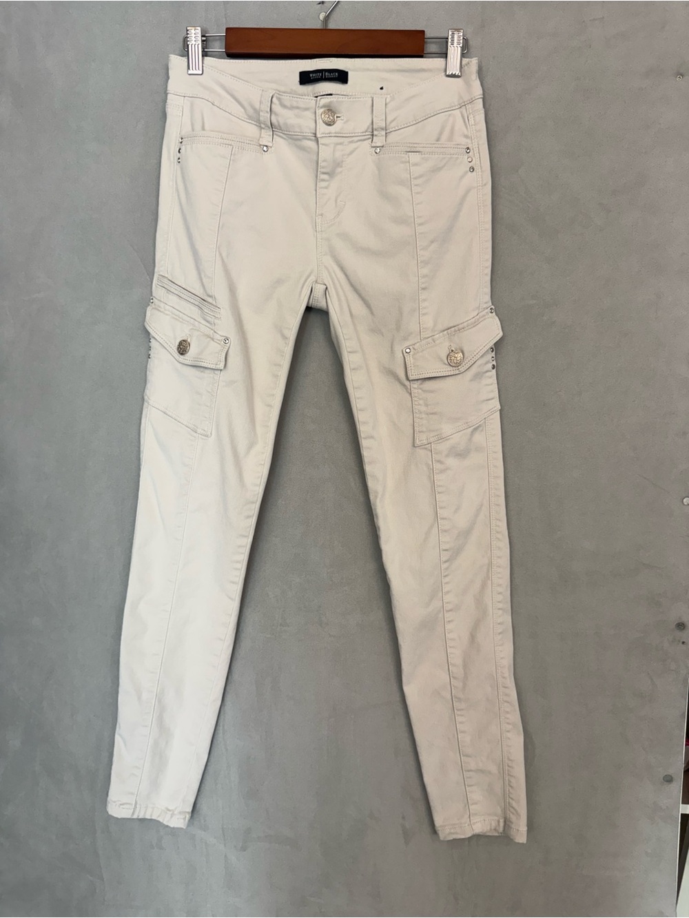 White House Black Market Cargo Pants 2R Ivory Skinny Utility Y2K Studded